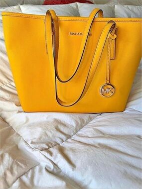 Michael Kors Jet Set Travel Tote Yellow